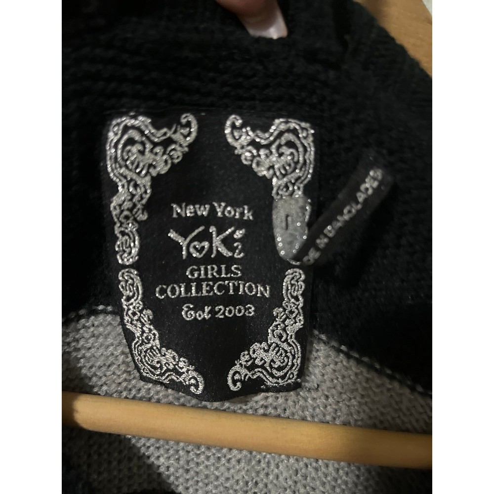 Yoki Girls Collection Striped Sweater Black Grey Vneck Size Large - Picture 2 of 4